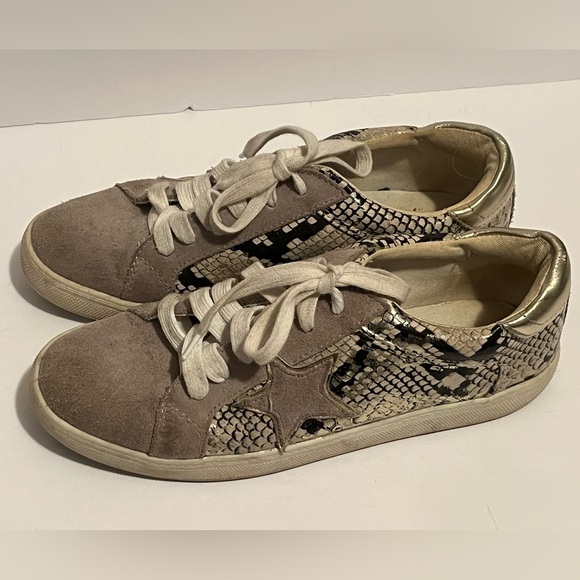 Steve Madden Amalfi Women's Metallic Python Snake Star Sneakers - Picture 5 of 14